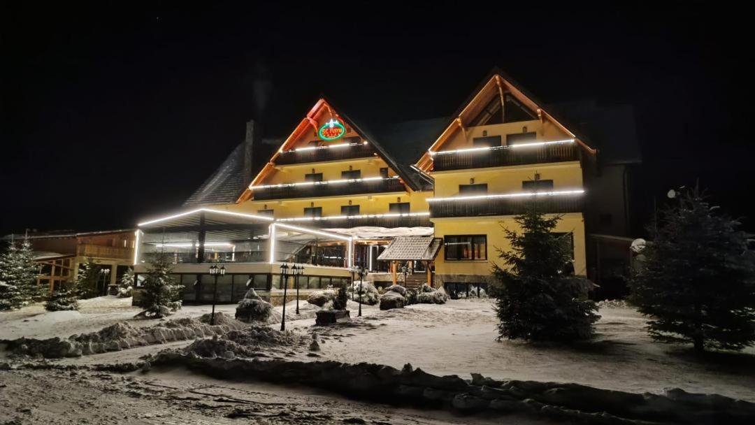 Resort Sf Petru Tau Bistra Exterior photo